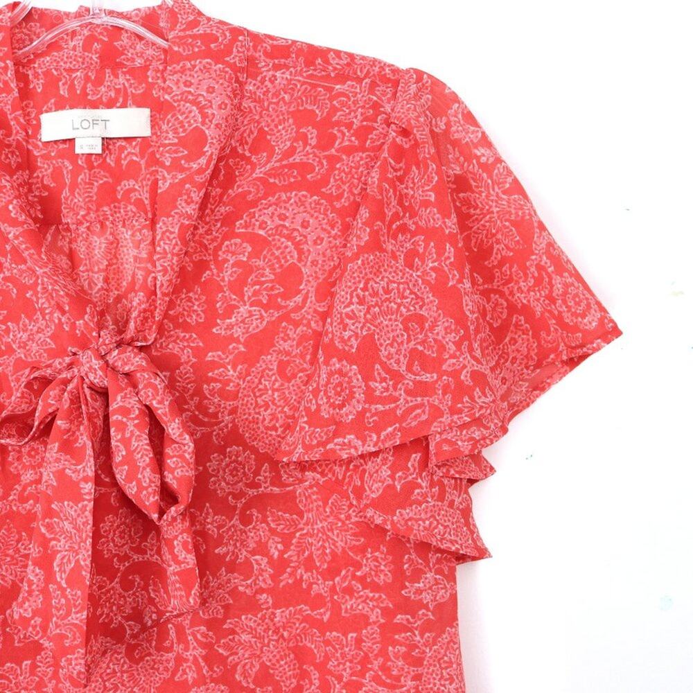 ANN TAYLOR LOFT Coral Paisley Flutter Blouse Small